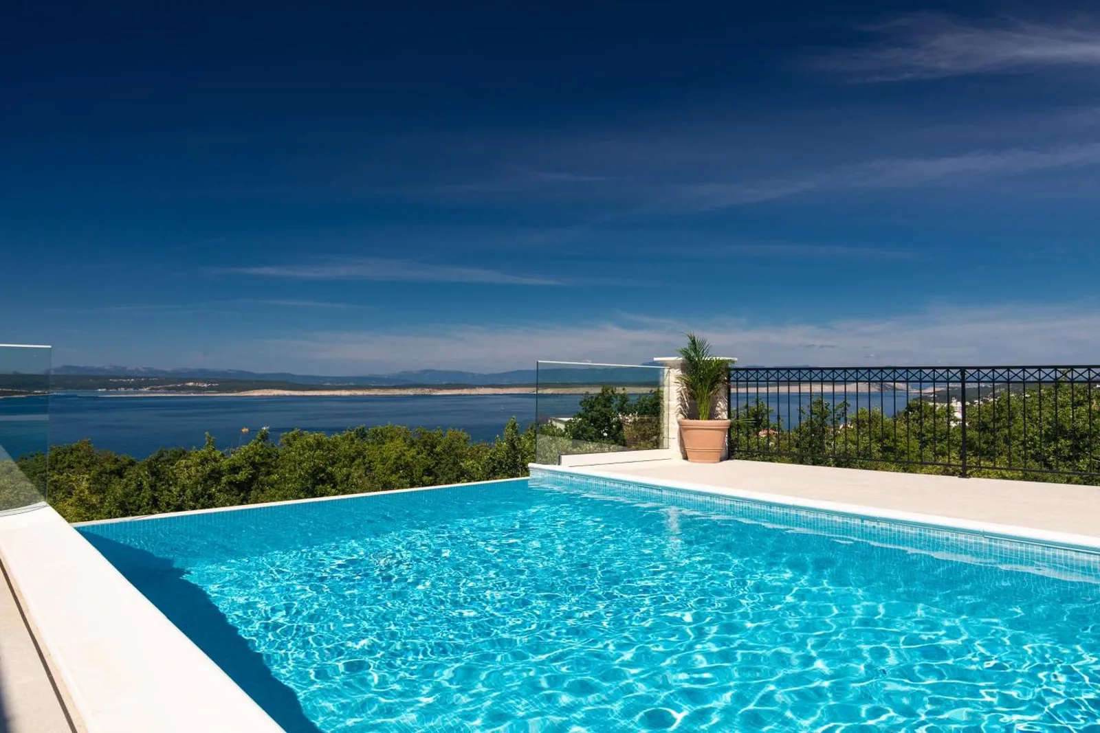 Villa VESPERA-Infinity Heated Pool, Bild 7